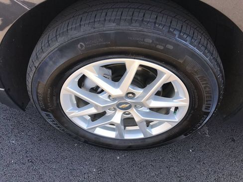 Used 2023 Chevrolet Equinox LT FWD image 10