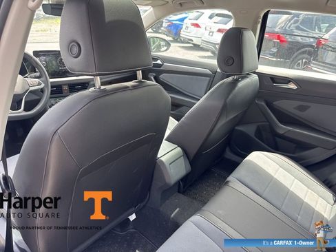 Used 2025 Volkswagen Jetta SE w/ Sunroof Package FWD image 11