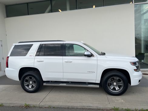 Used 2016 Chevrolet Tahoe LT w/ Off-Road Package image 3