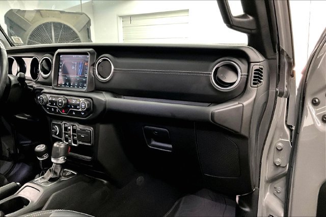 Used 2022 Jeep Gladiator Overland w/ Popular Equipment Package AWD/4WD image 20