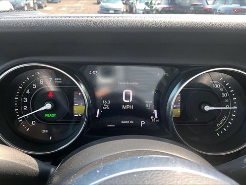 Used 2021 Jeep Wrangler Unlimited Sahara w/ Cold Weather Group AWD/4WD image 20