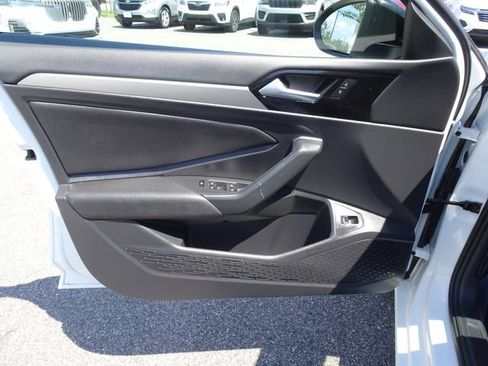 Used 2019 Volkswagen Jetta R-Line FWD image 12