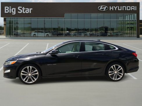 Used 2024 Chevrolet Malibu LT FWD image 2