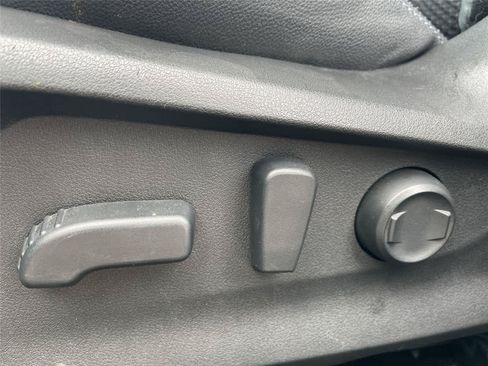 Used 2020 Subaru Forester Premium AWD/4WD image 11