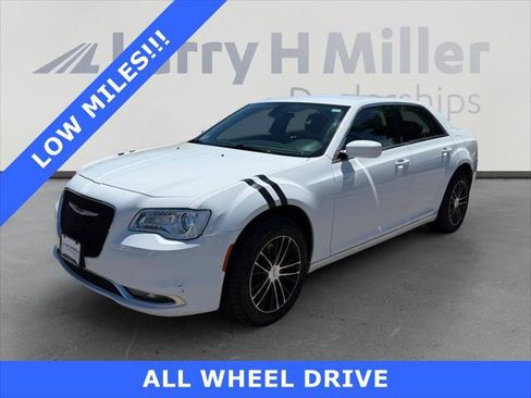 Certified 2021 Chrysler 300 Touring w/ Driver Convenience Group AWD/4WD image 1