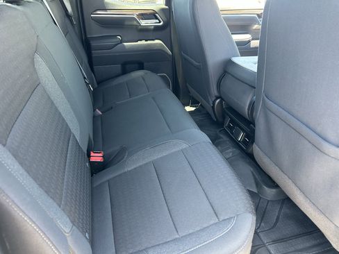 Certified 2025 Chevrolet Silverado 1500 LT RWD image 13