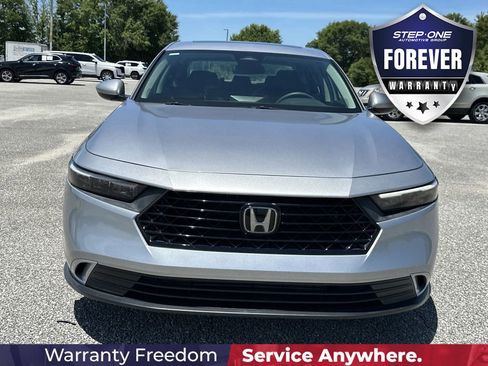 Used 2023 Honda Accord EX image 10