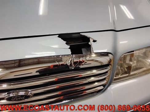 Used 1999 Ford Crown Victoria LX RWD image 16