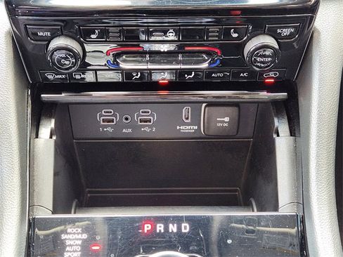 Used 2023 Jeep Grand Cherokee 4WD 4xe image 18