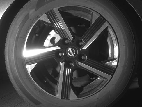 Used 2025 Nissan Sentra SV image 15