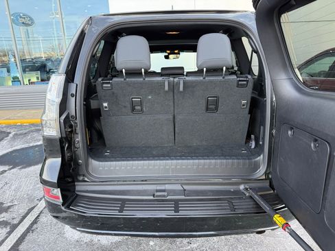 Used 2023 Lexus GX 460 Premium image 40