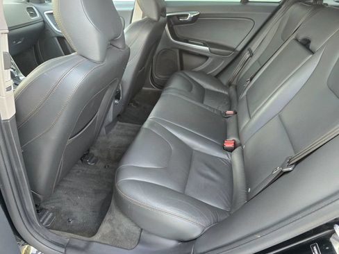 Used 2016 Volvo V60 T5 Cross Country AWD/4WD image 11