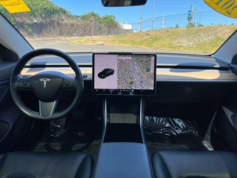 Used 2018 Tesla Model 3 Long Range AWD/4WD image 13