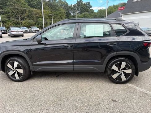 Certified 2025 Volkswagen Taos S AWD/4WD image 7