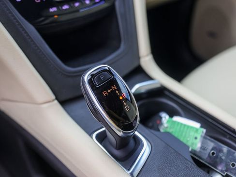 Used 2018 Cadillac XT5 Luxury w/ Driver Awareness Package image 20