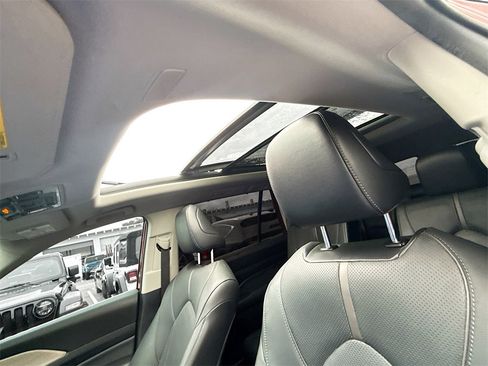 Used 2024 Toyota Grand Highlander Platinum image 23