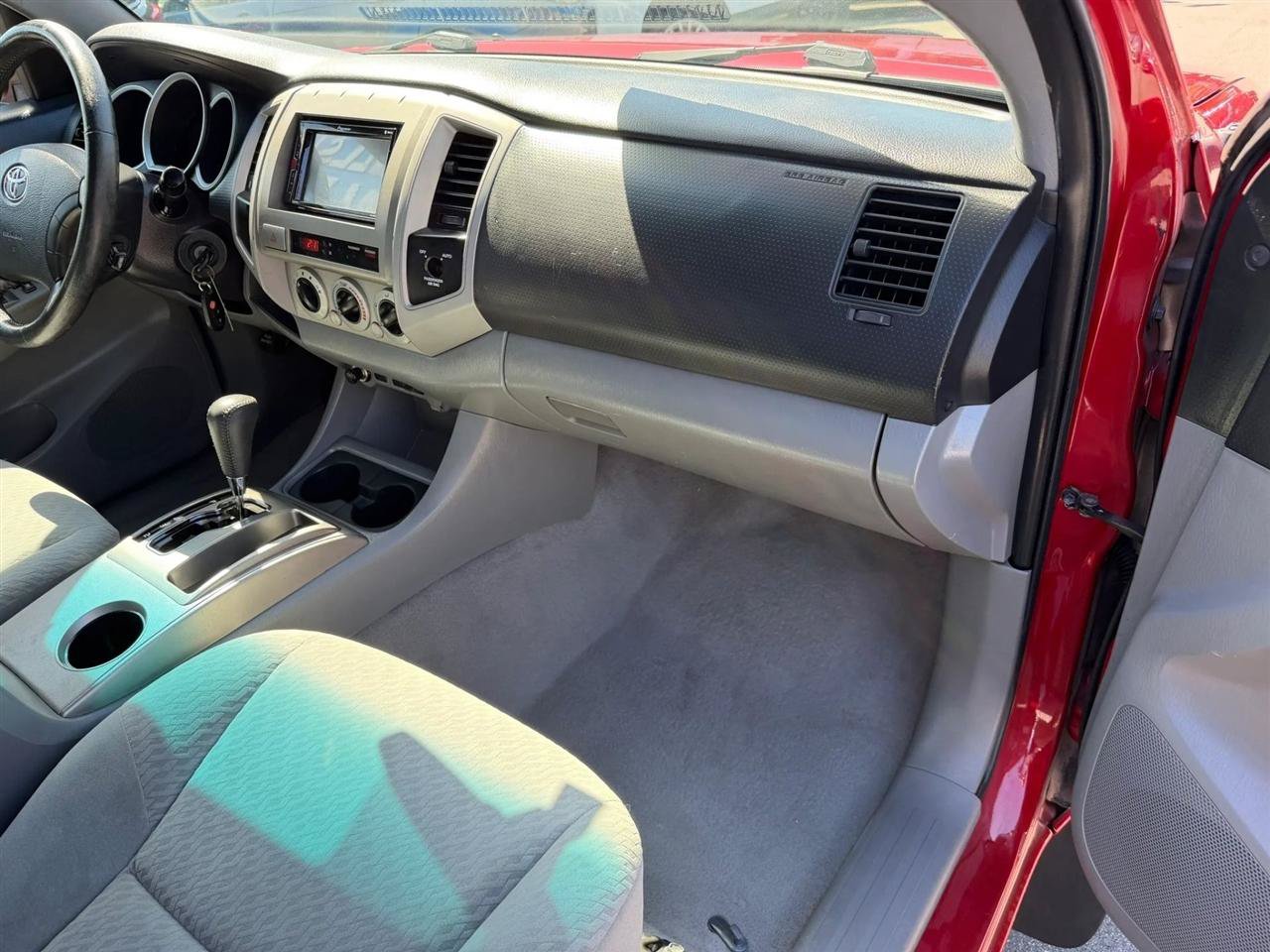 Used 2010 Toyota Tacoma PreRunner RWD image 70