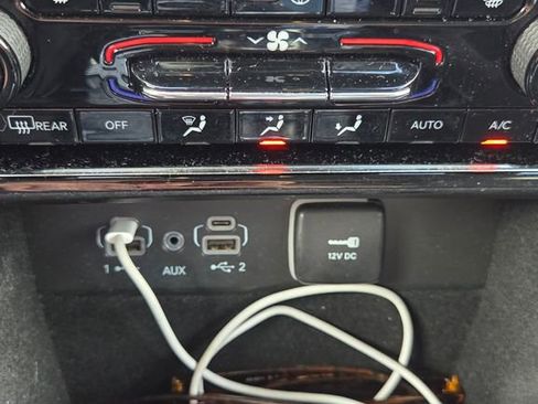 Used 2022 Jeep Grand Cherokee Limited AWD/4WD image 8
