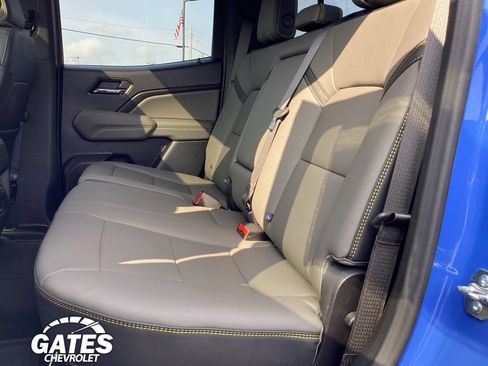 Used 2025 Chevrolet Colorado ZR2 w/ Technology Package AWD/4WD image 16