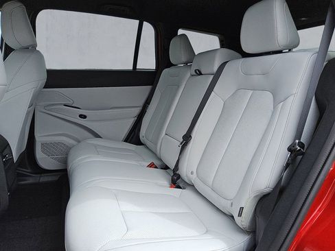 New 2026 Jeep Cherokee Limited AWD/4WD image 13