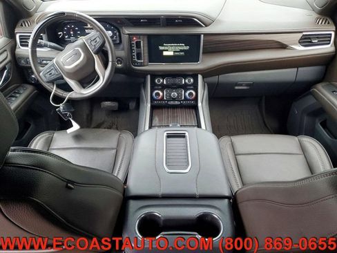 Used 2023 GMC Yukon XL Denali w/ Denali Reserve Package AWD/4WD image 9