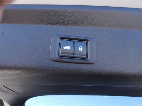 Used 2024 Mitsubishi Outlander SE image 11