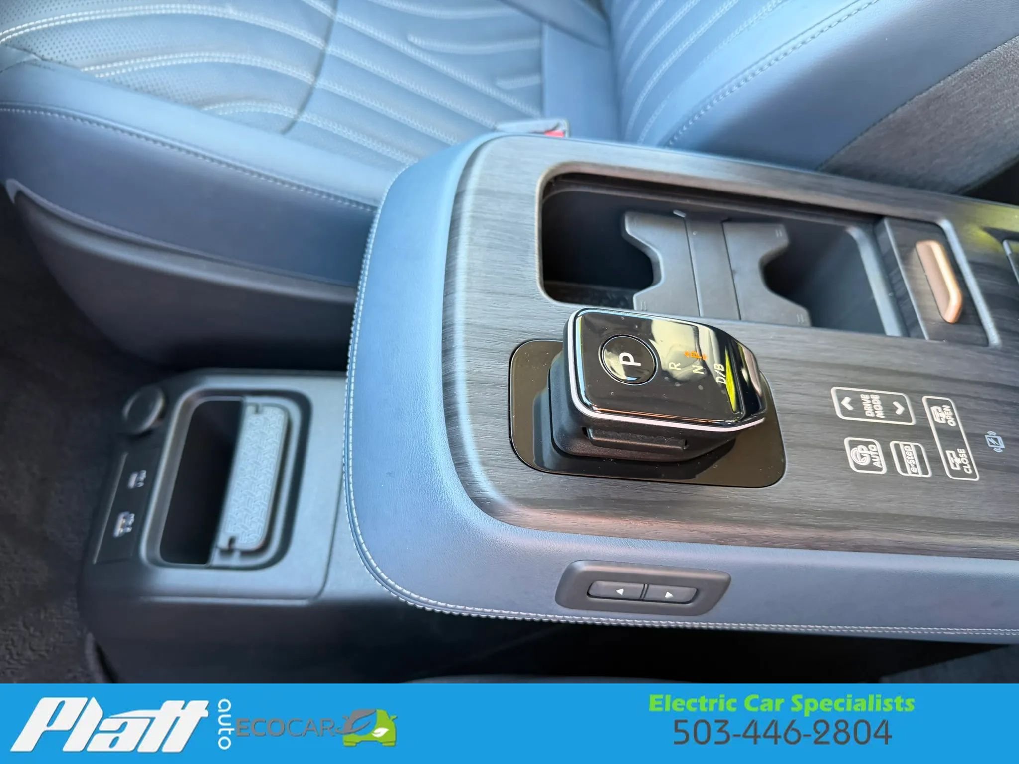 Used 2024 Nissan Ariya AWD image 23