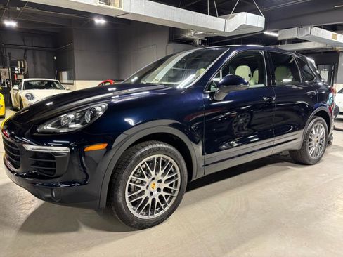 Used 2017 Porsche Cayenne S image 8