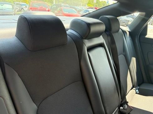 Used 2025 Honda Civic Sport image 30