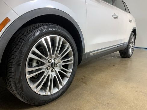 Used 2018 Lincoln MKX Reserve w/ Luxury Package FWD image 2