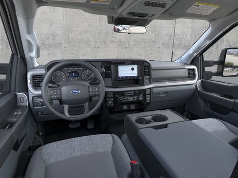 New 2025 Ford F250 XLT w/ Snow Plow Prep Package AWD/4WD image 9
