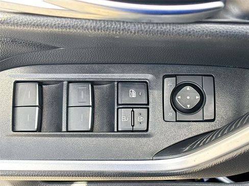 Used 2023 Toyota RAV4 SE w/ Weather & Moonroof Package image 18