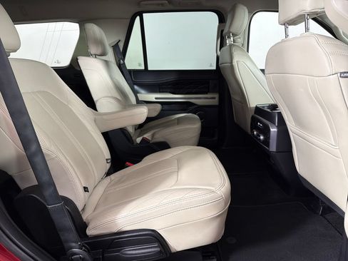 Used 2019 Ford Expedition Platinum AWD/4WD image 24