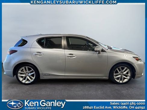 Used 2016 Lexus CT 200h w/ Navigation Package FWD image 6