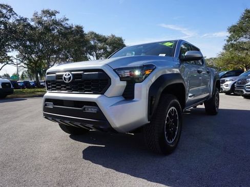 Used 2025 Toyota Tacoma TRD Off-Road image 24