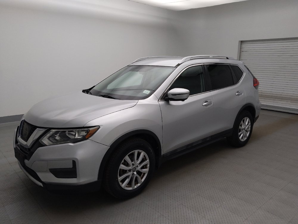Used 2017 Nissan Rogue SV w/ SV Premium Package FWD image 2