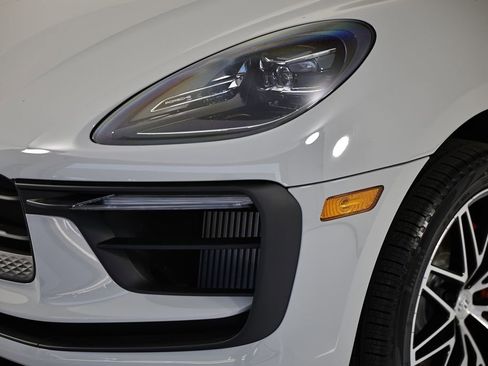 New 2026 Porsche Macan S image 11