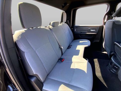 Used 2021 RAM 2500 Big Horn AWD/4WD image 19