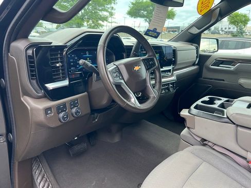 Used 2023 Chevrolet Silverado 1500 LT w/ Safety Package AWD/4WD image 17