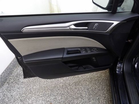 Used 2018 Ford Fusion S FWD image 7