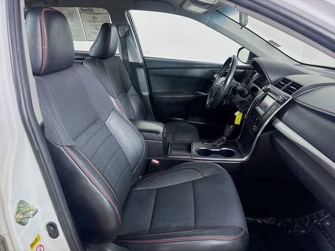 Used 2016 Toyota Camry SE FWD image 24