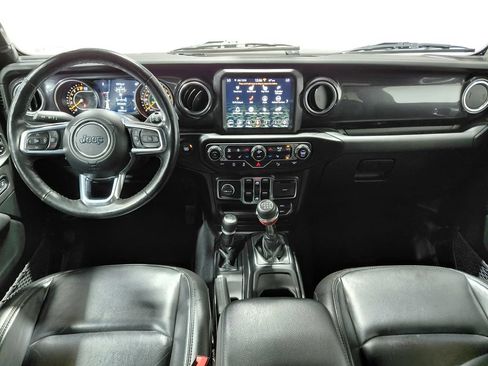 Used 2021 Jeep Wrangler Unlimited Sahara AWD/4WD image 17