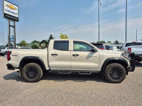 Used 2026 Chevrolet Colorado Trail Boss AWD/4WD image 2