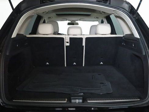 Used 2019 Mercedes-Benz GLC 300 4MATIC image 34