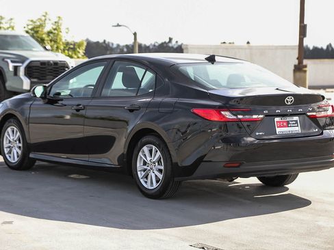 Used 2025 Toyota Camry LE FWD image 7