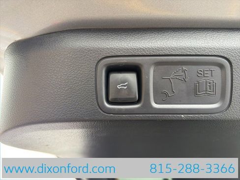 Used 2024 Ford Expedition XLT image 28