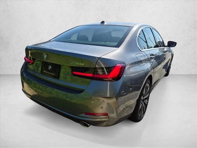 Used 2026 BMW 330i Sedan w/ Convenience Package RWD image 3
