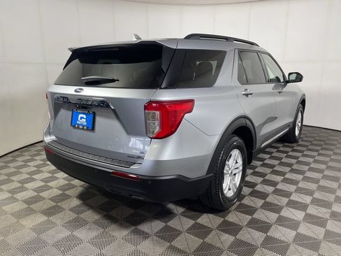 Used 2020 Ford Explorer XLT w/ Comfort Package AWD/4WD image 7