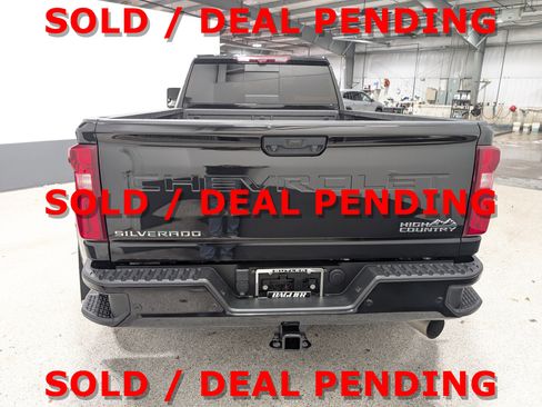 Used 2022 Chevrolet Silverado 3500 High Country image 4