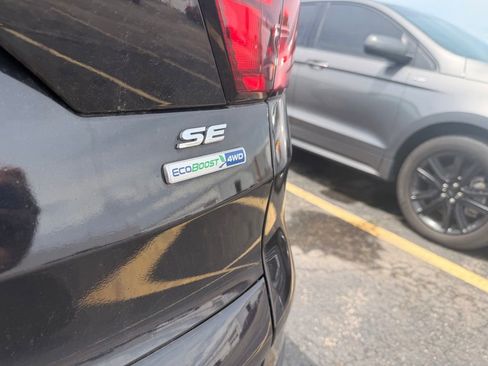 Used 2019 Ford Escape SE AWD/4WD image 9